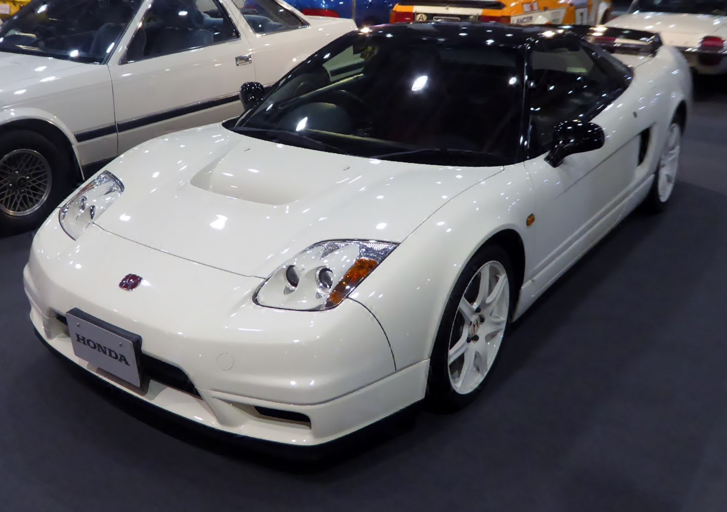 https://totalrenting.es/wp-content/uploads/2022/10/honda-nsx-i-coupe-facelift-2002-2002-3-2-v6-280-cv-coupe-4.png