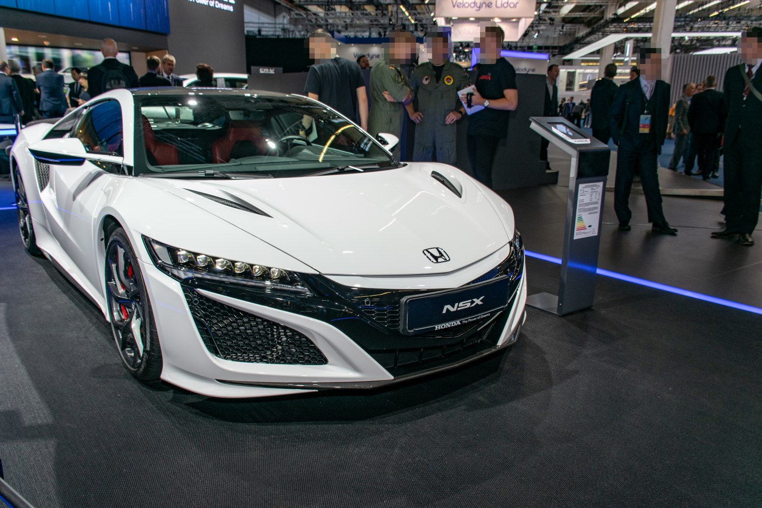 https://totalrenting.es/wp-content/uploads/2022/10/honda-nsx-ii-coupe-2016-3-5-i-vtec-bi-turbo-v6-581-cv-hybrid-awd-automatic-coupe-10.png