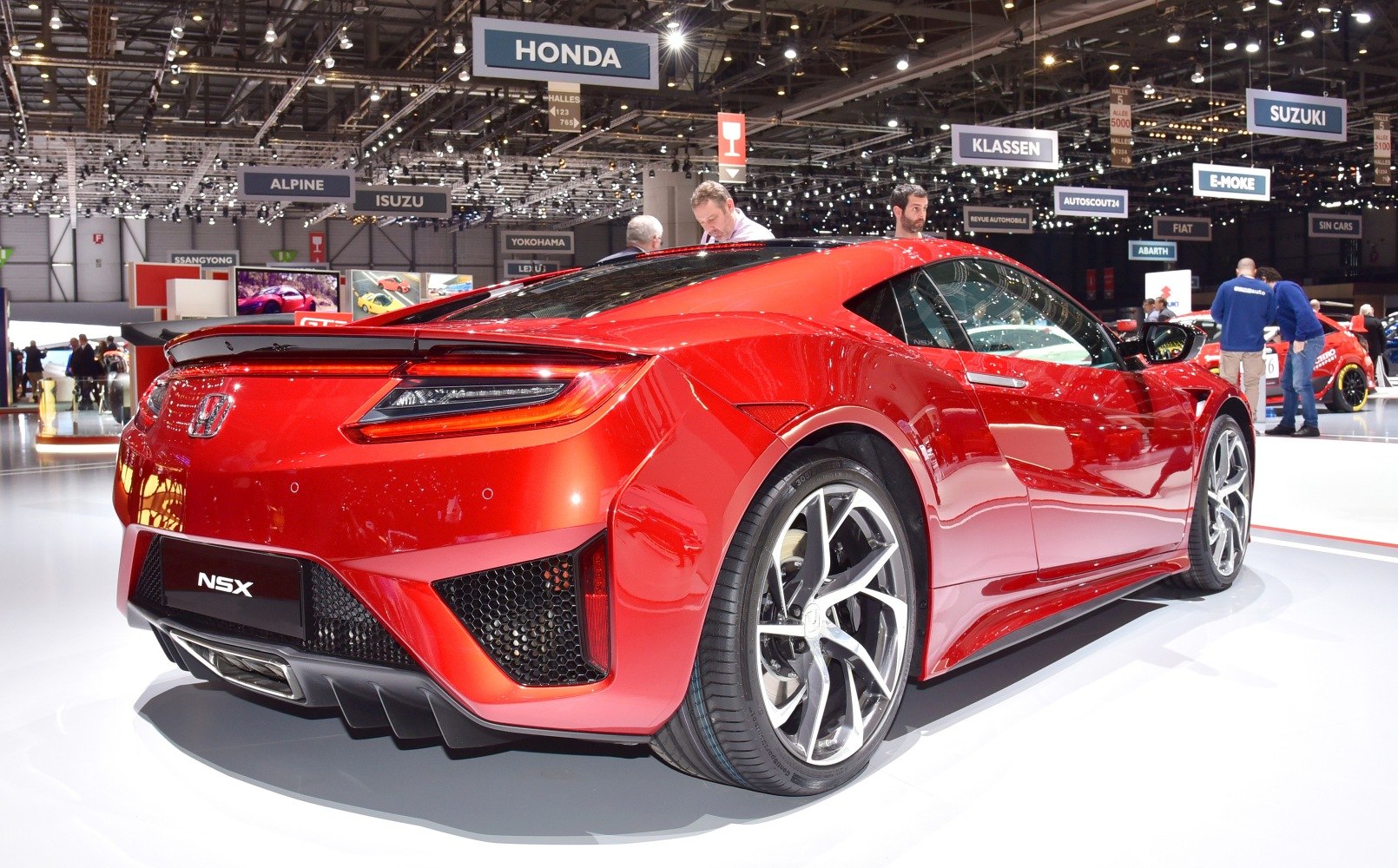 https://totalrenting.es/wp-content/uploads/2022/10/honda-nsx-ii-coupe-2016-3-5-i-vtec-bi-turbo-v6-581-cv-hybrid-awd-automatic-coupe-5.png