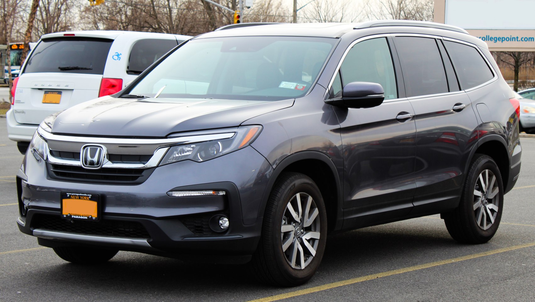 https://totalrenting.es/wp-content/uploads/2022/10/honda-pilot-iii-facelift-2019-2020-3-5-v6-280-cv-automatic-suv.png
