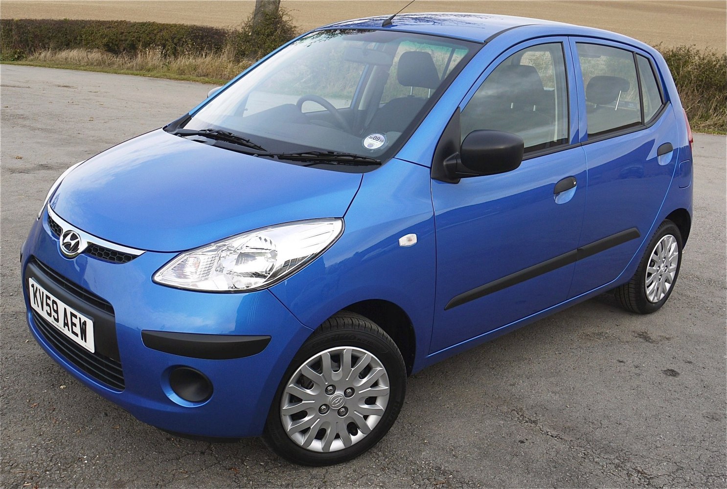 https://totalrenting.es/wp-content/uploads/2022/10/hyundai-i10-i-2008-1-1-67-cv-hatchback.png