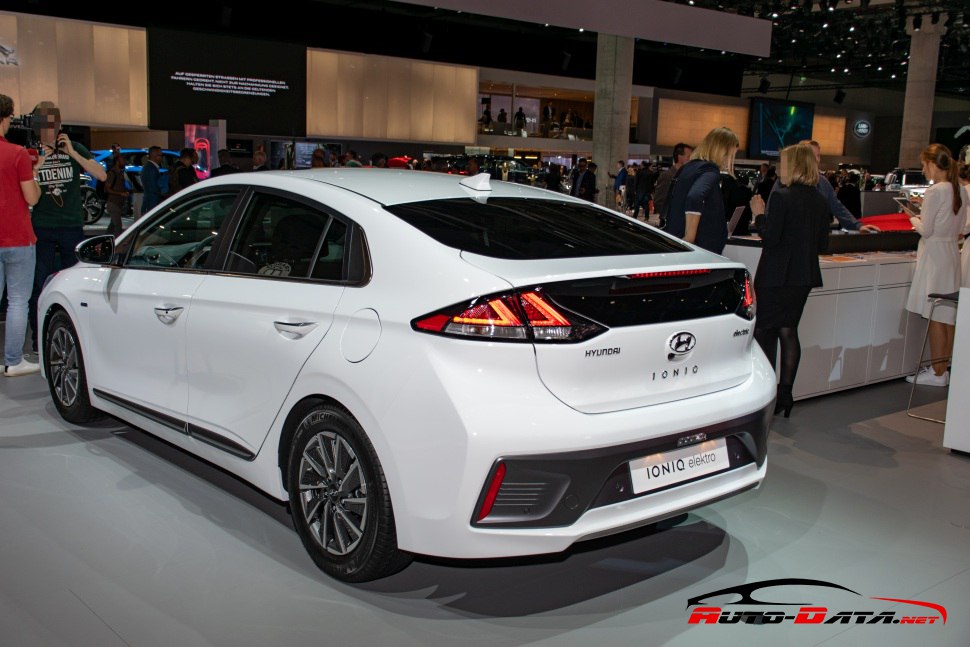 https://totalrenting.es/wp-content/uploads/2022/10/hyundai-ioniq-facelift-2019-2020-1-6-gdi-141-cv-hybrid-dct-liftback-7.png