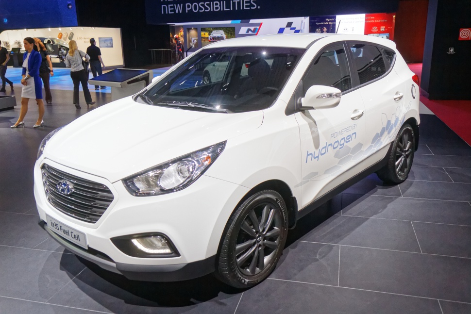 https://totalrenting.es/wp-content/uploads/2022/10/hyundai-ix35-fcev-2013-136-cv-fuel-cell-automatic-suv-1.png