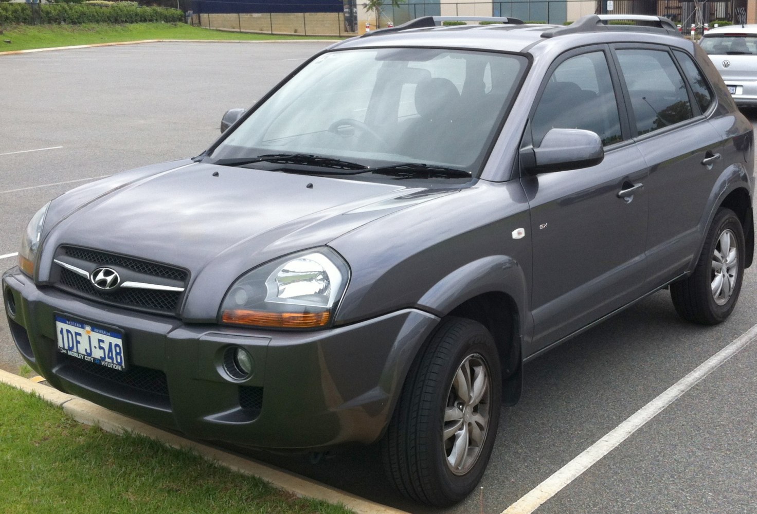 https://totalrenting.es/wp-content/uploads/2022/10/hyundai-tucson-i-2005-2-0-16v-crdi-140-cv-suv.png