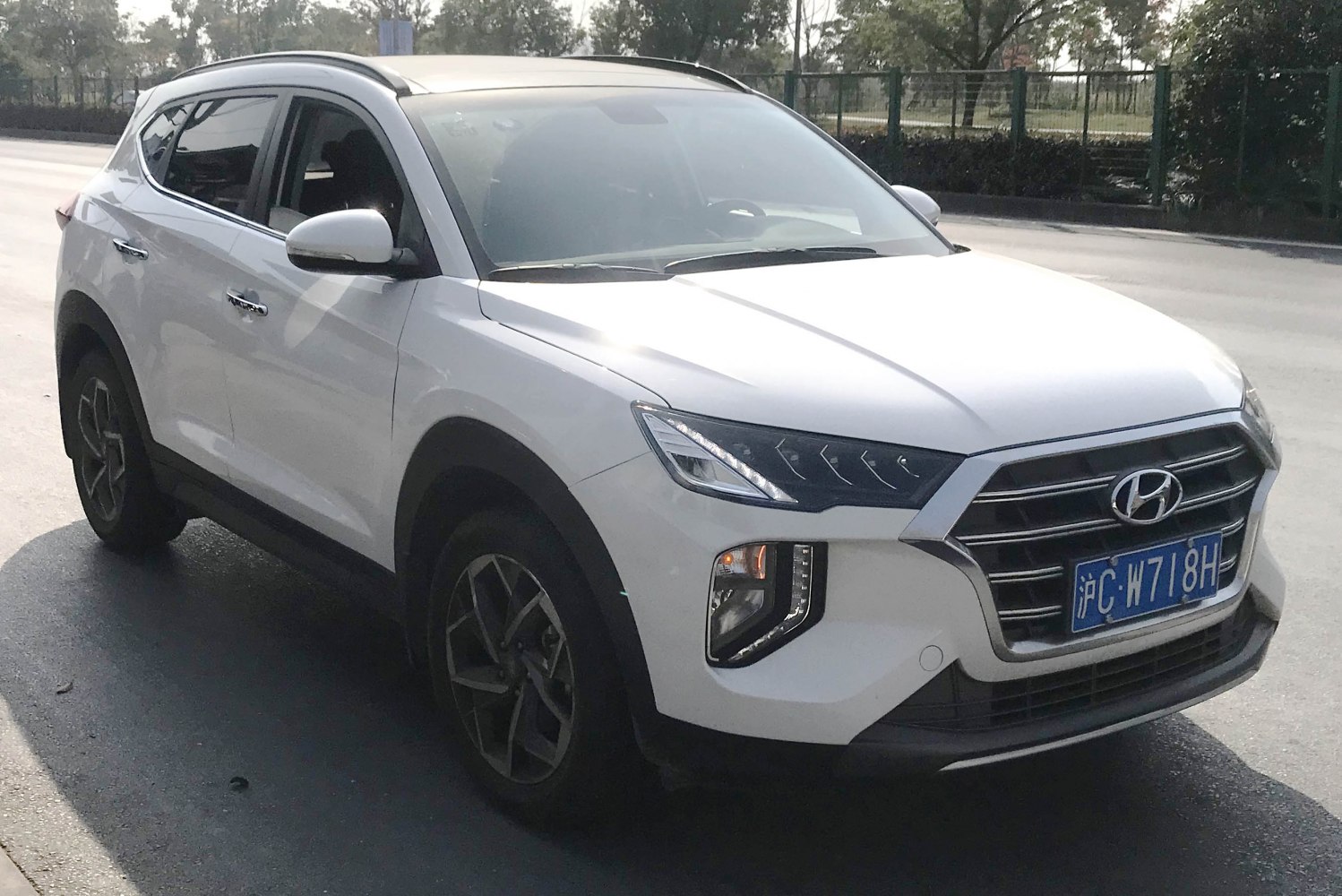 https://totalrenting.es/wp-content/uploads/2022/10/hyundai-tucson-iii-facelift-2019-china-2019-280-tgdi-130-cv-dct-suv.png