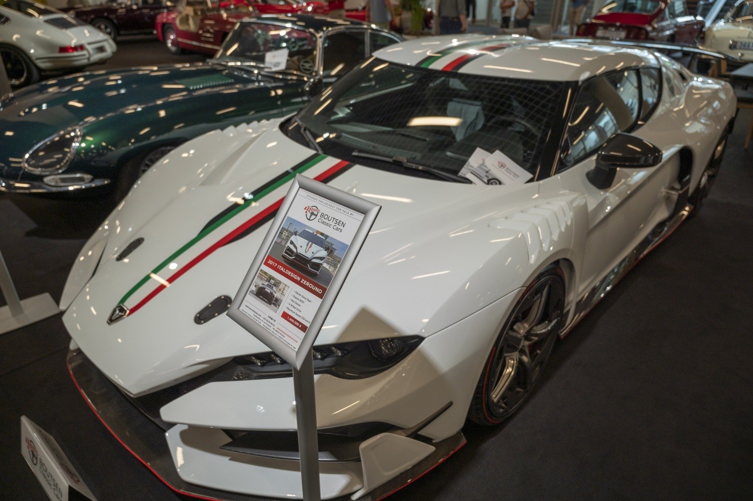 https://totalrenting.es/wp-content/uploads/2022/10/italdesign-zerouno-2018-5-2-v10-610-cv-4wd-automatic-coupe-23.png