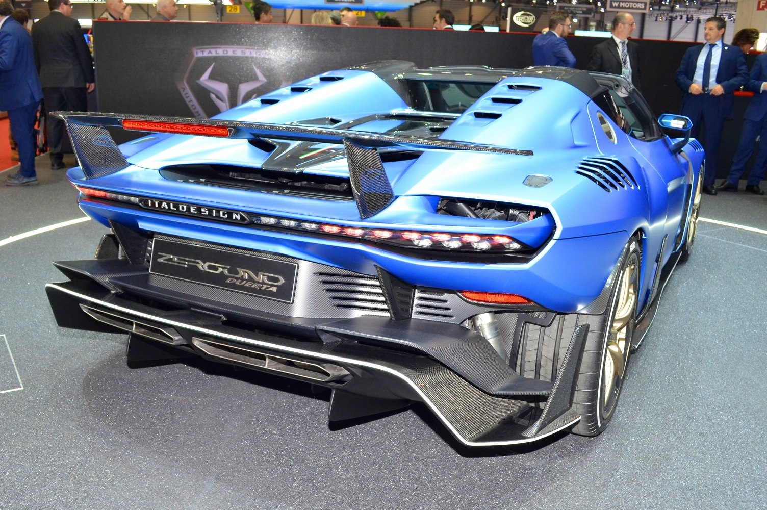 https://totalrenting.es/wp-content/uploads/2022/10/italdesign-zerouno-2018-5-2-v10-610-cv-4wd-automatic-coupe-9.png