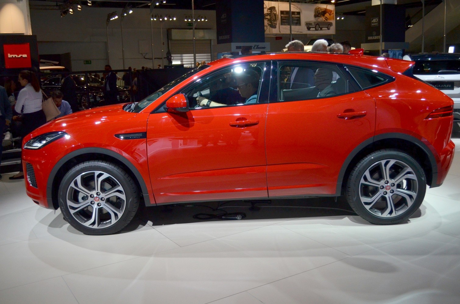 https://totalrenting.es/wp-content/uploads/2022/10/jaguar-e-pace-2018-2-0-d150-150-cv-suv.png