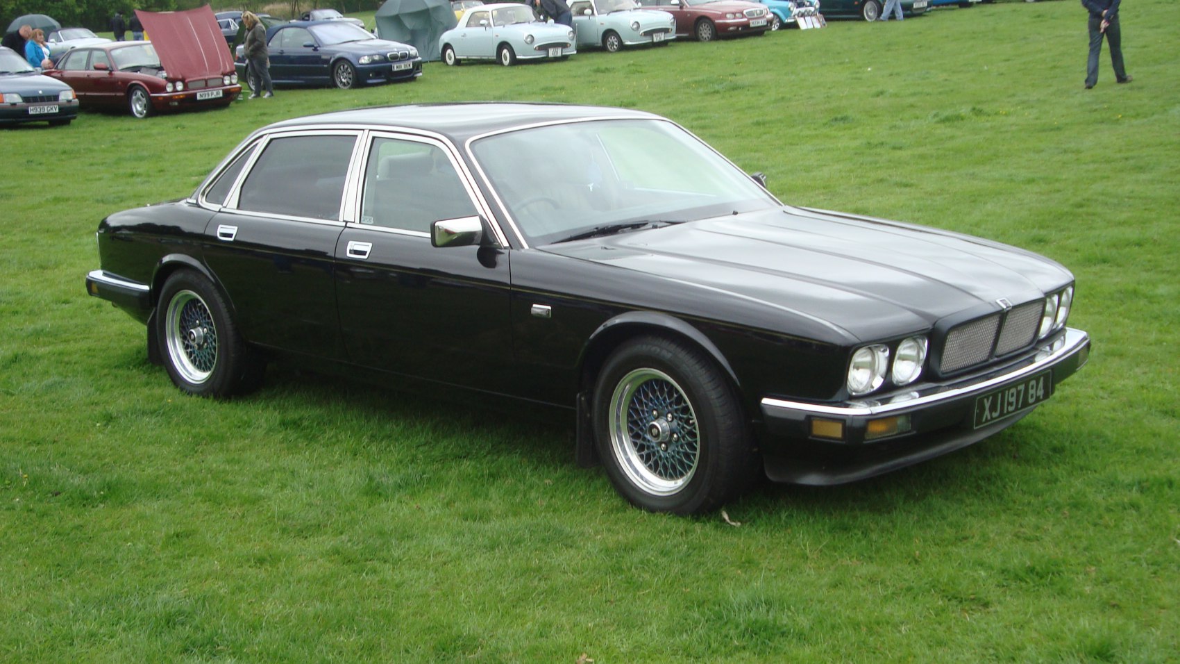 https://totalrenting.es/wp-content/uploads/2022/10/jaguar-xj-xj40-xj81-1986-6-2-9-147-cv-berlina.png