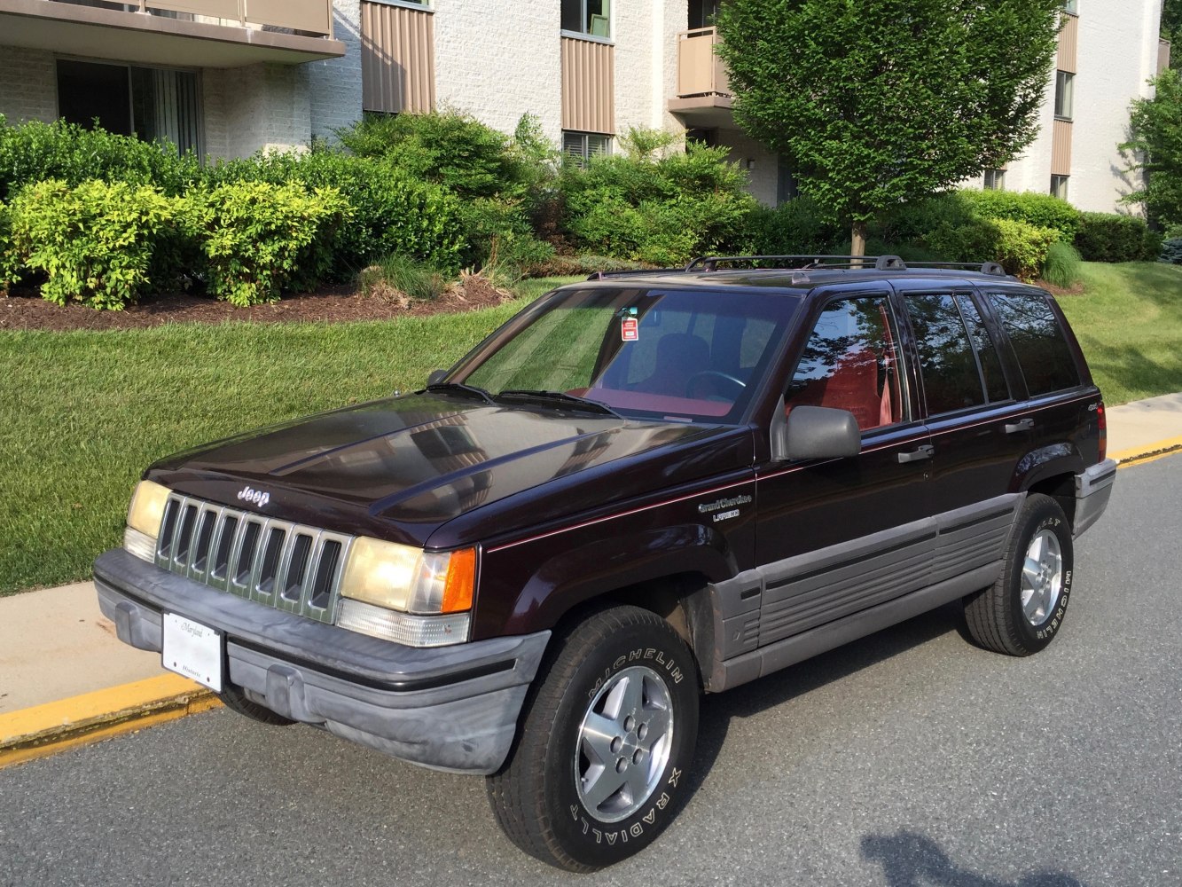 https://totalrenting.es/wp-content/uploads/2022/10/jeep-grand-cherokee-i-zj-1993-2-5-td-116-cv-4wd-todoterreno.png