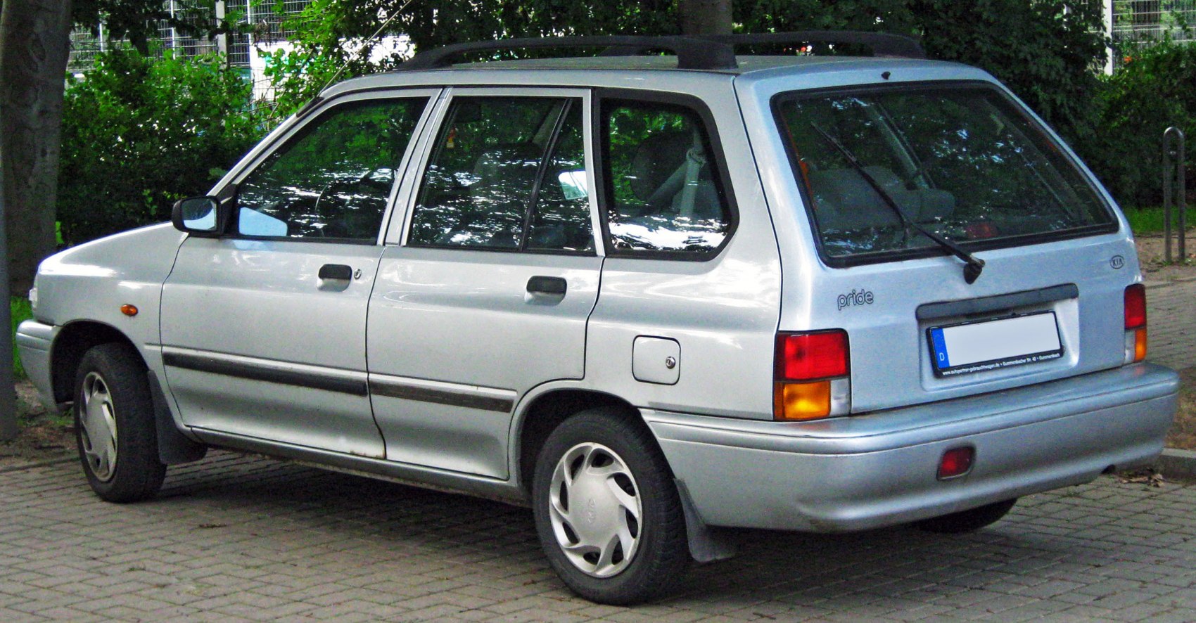 https://totalrenting.es/wp-content/uploads/2022/10/kia-pride-combi-1999-1-3-i-64-cv-ranchera-1.png