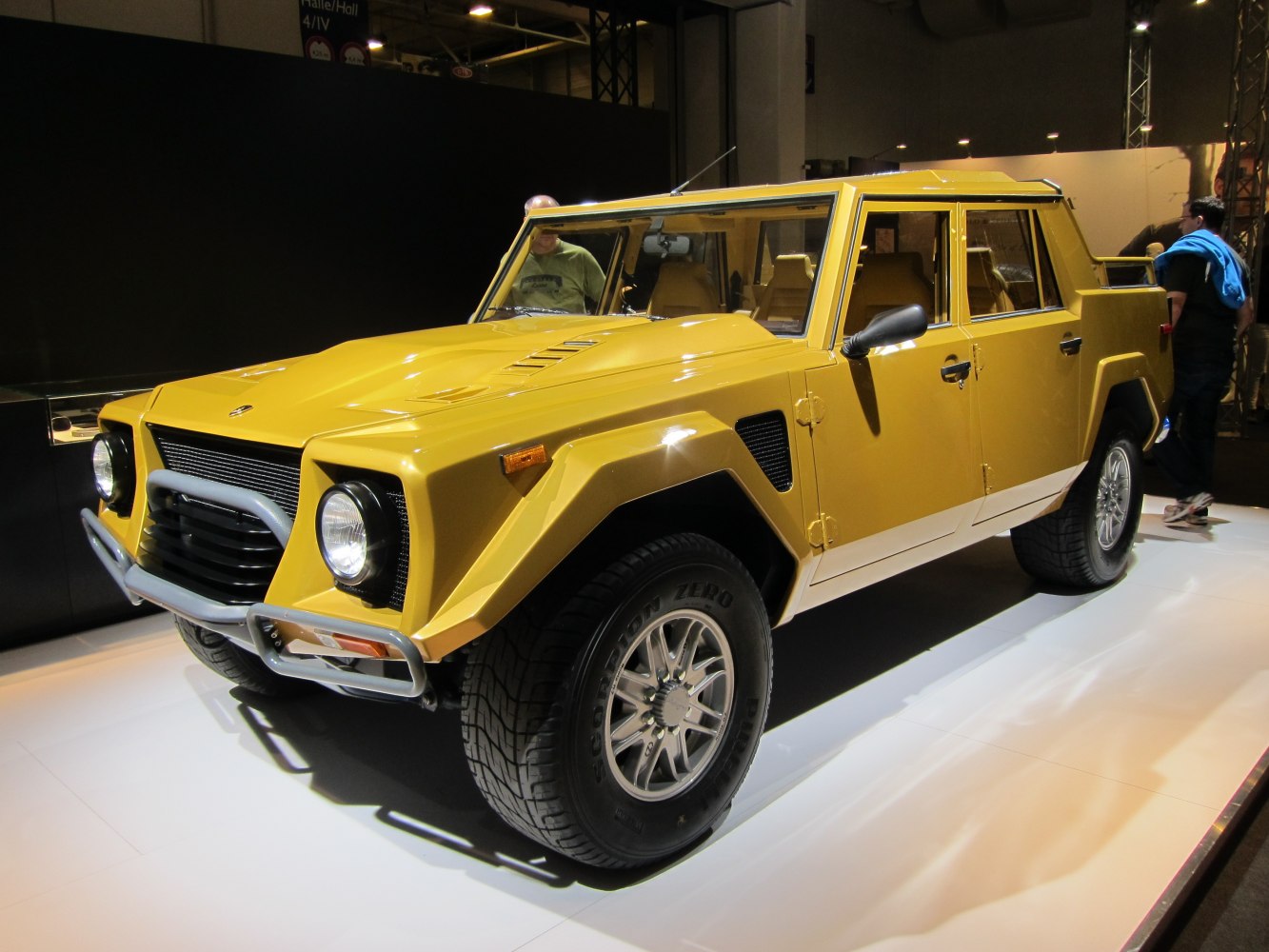 Lamborghini LM002 | Precios, Ficha técnica, Características