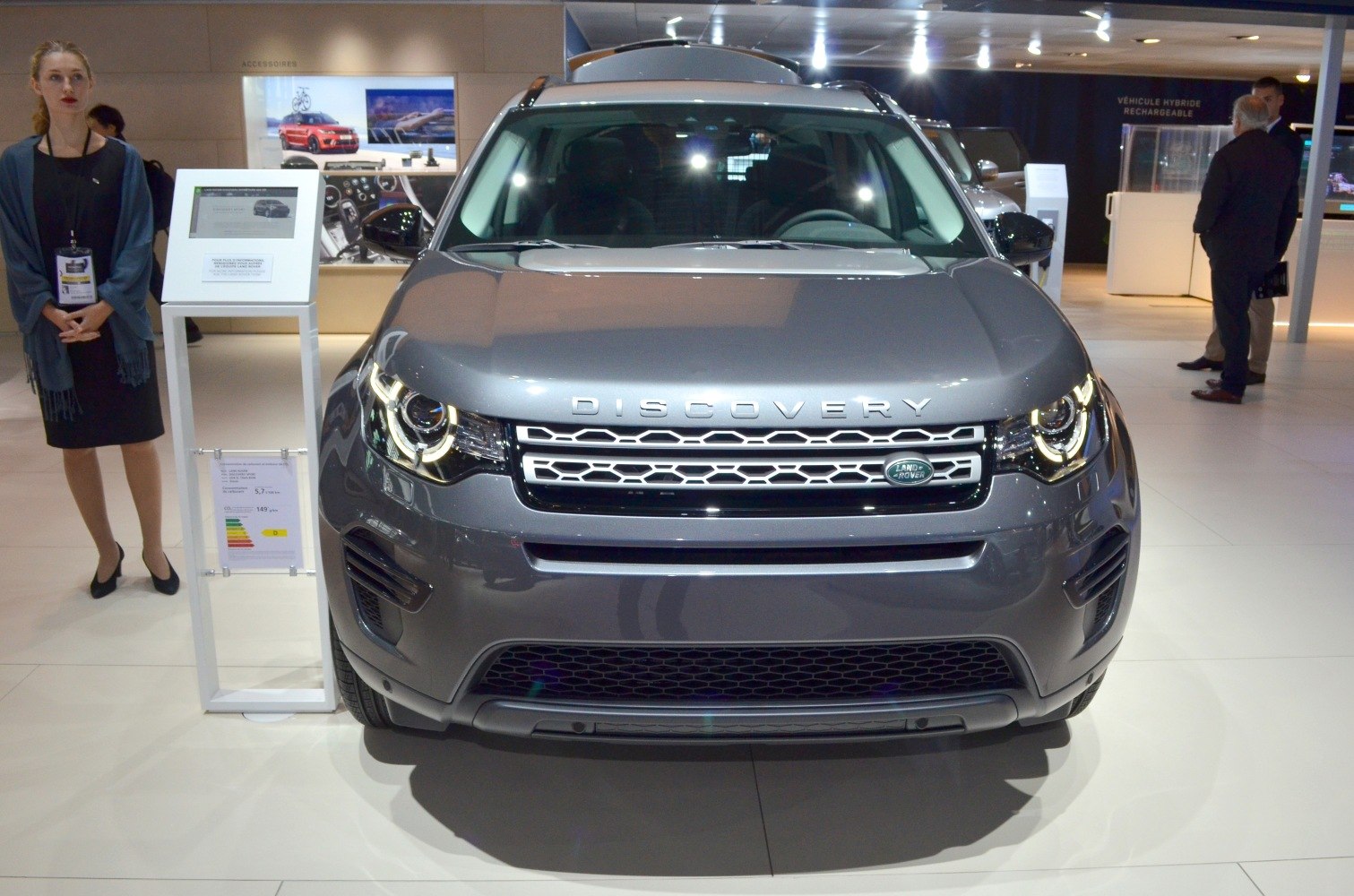 https://totalrenting.es/wp-content/uploads/2022/10/land-rover-discovery-sport-2015-2-2-sd4-190-cv-awd-automatic-suv.png