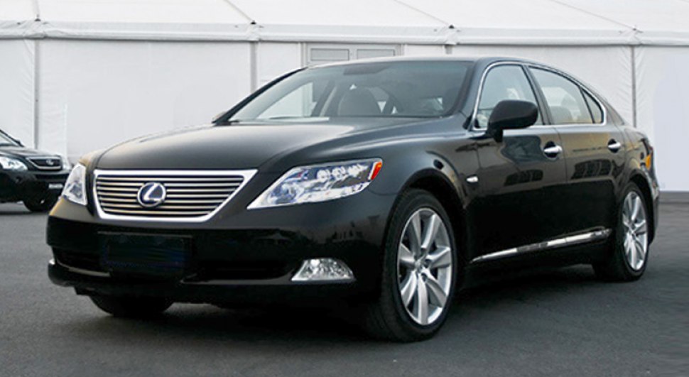 https://totalrenting.es/wp-content/uploads/2022/10/lexus-ls-iv-long-2007-460l-380-cv-automatic-berlina.png