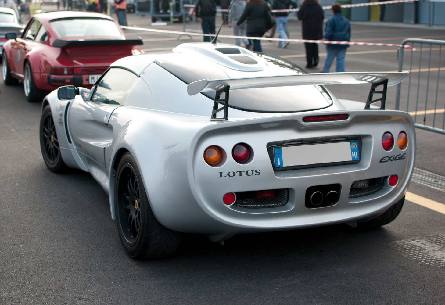 https://totalrenting.es/wp-content/uploads/2022/10/lotus-exige-i-2000-1-8-i-16v-179-cv-coupe-1.png