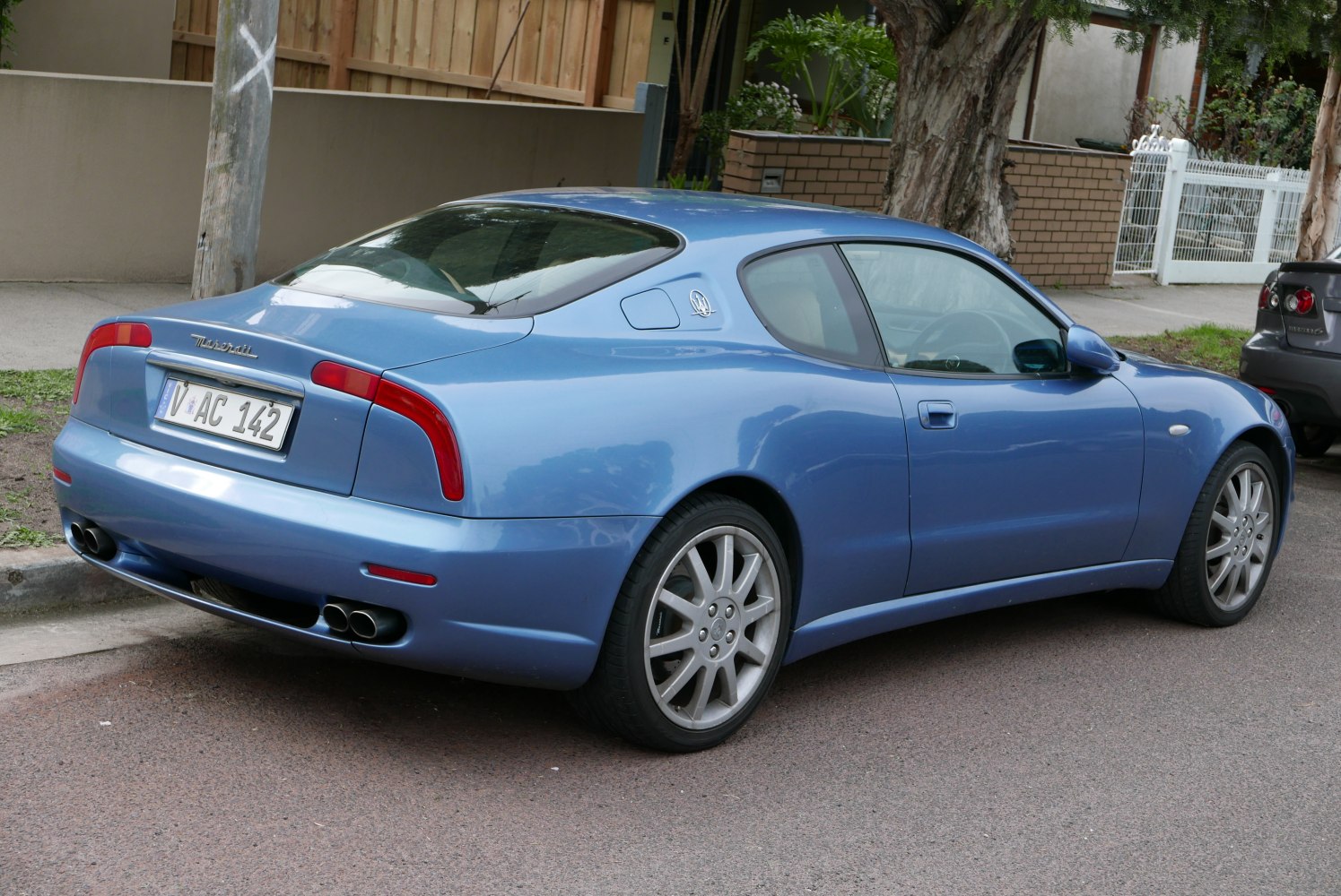 https://totalrenting.es/wp-content/uploads/2022/10/maserati-3200-gt-1998-3-2-biturbo-v8-32v-370-cv-coupe-7.png