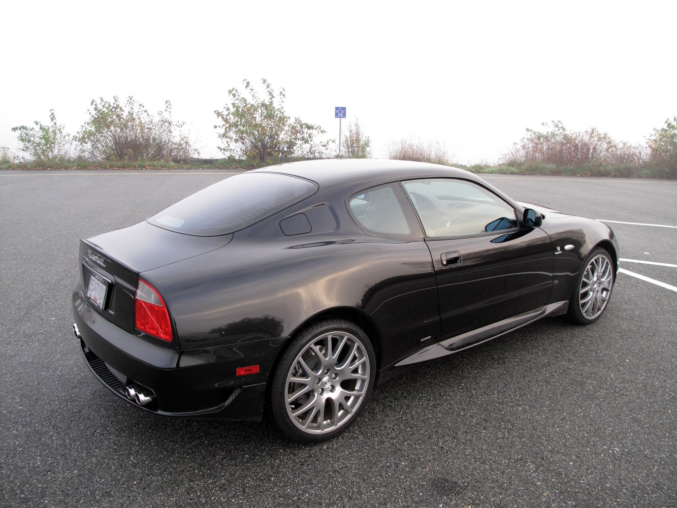 https://totalrenting.es/wp-content/uploads/2022/10/maserati-gransport-2004-4-2-i-v8-32v-400-cv-coupe-3.png