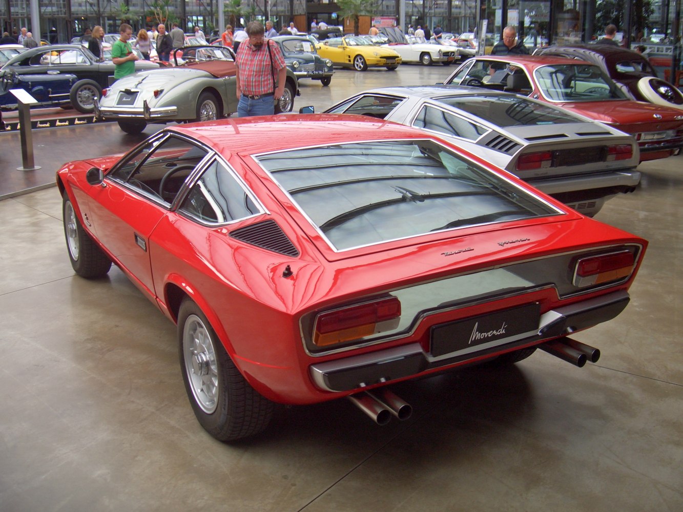 https://totalrenting.es/wp-content/uploads/2022/10/maserati-khamsin-1974-4-9-v8-320-cv-coupe-8.png