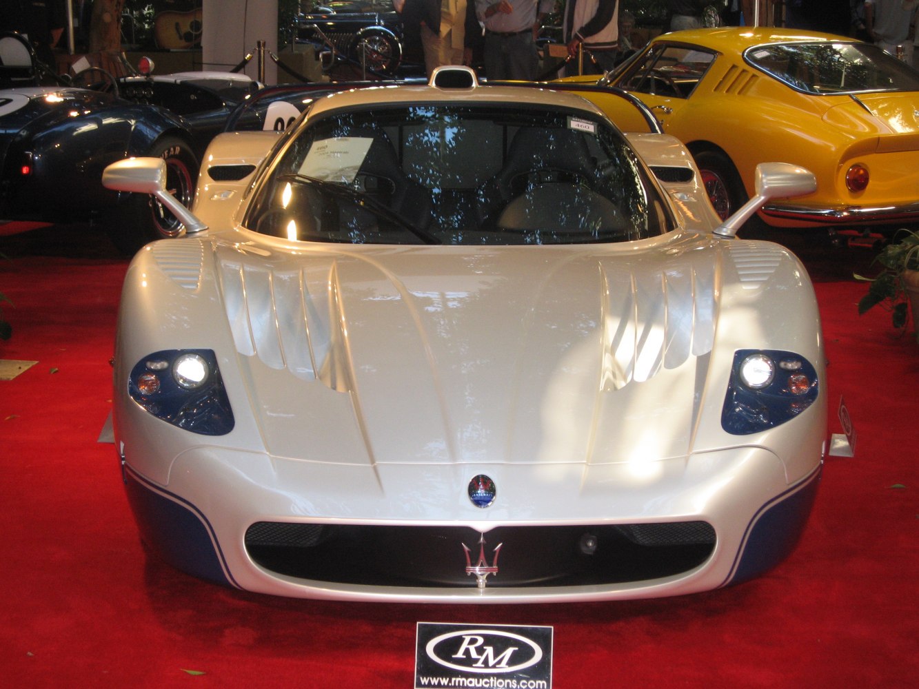 https://totalrenting.es/wp-content/uploads/2022/10/maserati-mc12-2004-6-0-v12-624-cv-coupe-5.png