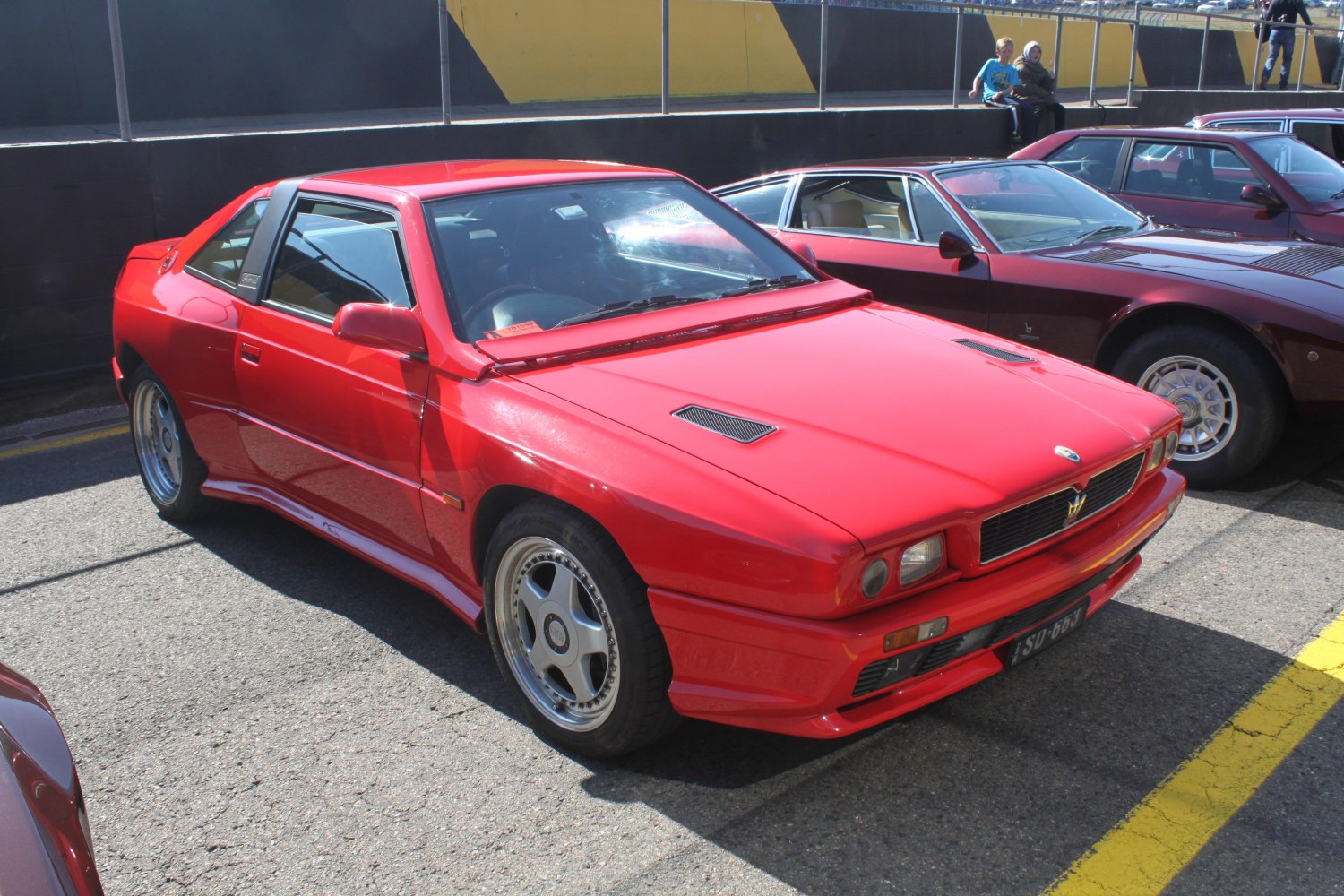 https://totalrenting.es/wp-content/uploads/2022/10/maserati-shamal-1990-3-2-i-v8-32v-326-cv-coupe-4.png