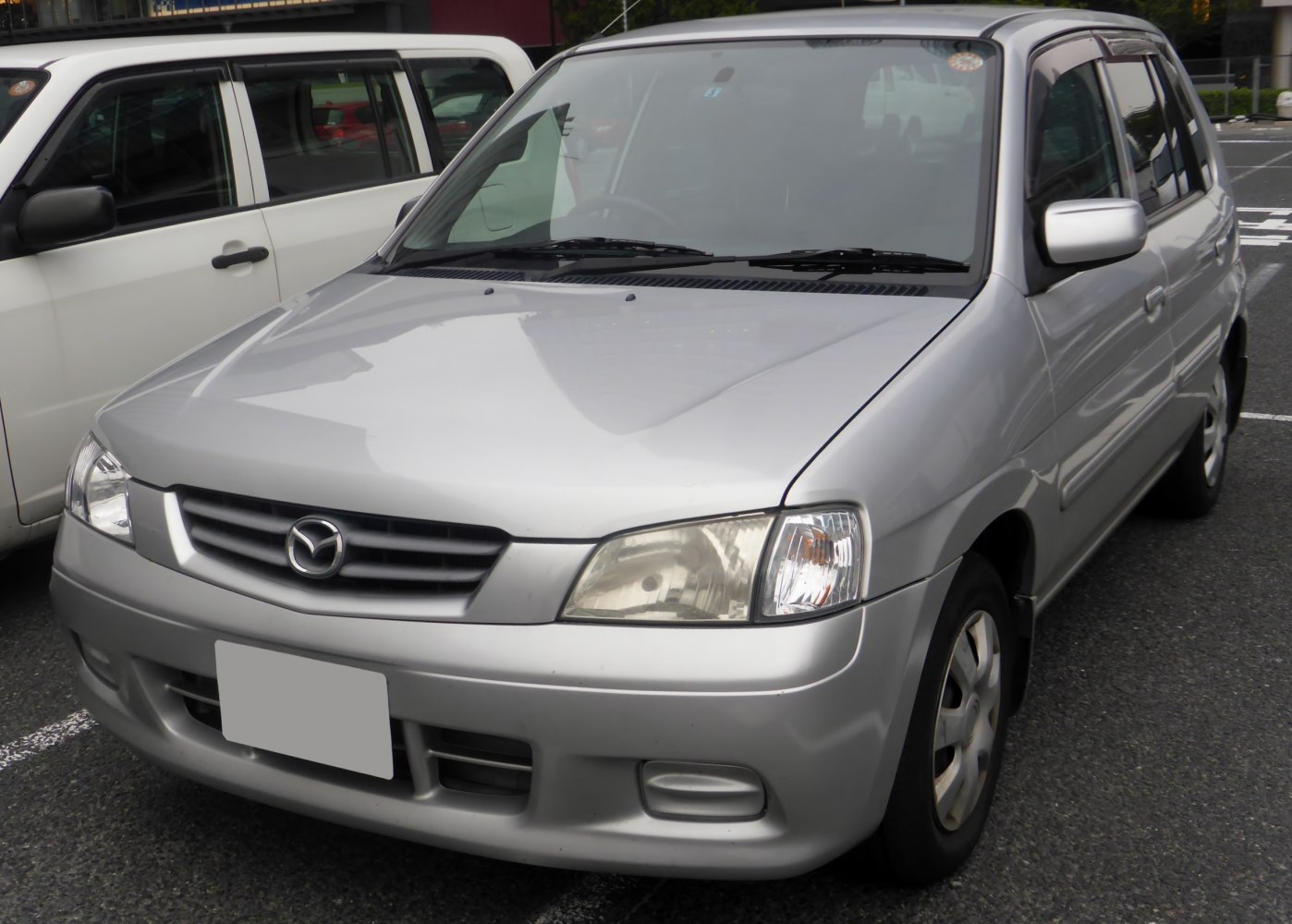 https://totalrenting.es/wp-content/uploads/2022/10/mazda-demio-dw-1996-1-3-16v-63-cv-hatchback.png