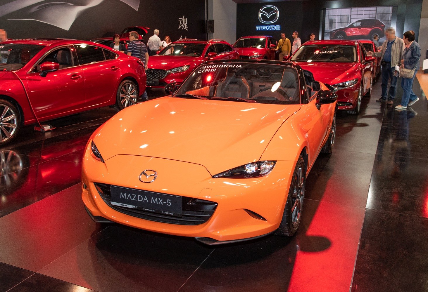 https://totalrenting.es/wp-content/uploads/2022/10/mazda-mx-5-iv-nd2-2019-2-0-skyactiv-g-181-cv-automatic-cabriolet-3.png