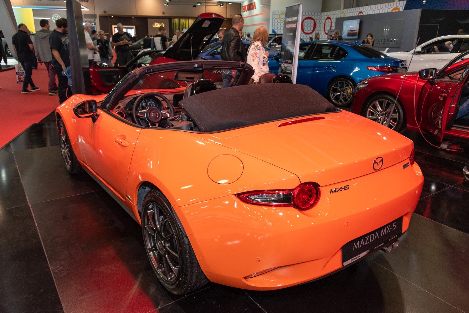https://totalrenting.es/wp-content/uploads/2022/10/mazda-mx-5-iv-nd2-2019-2-0-skyactiv-g-181-cv-automatic-cabriolet-8.png