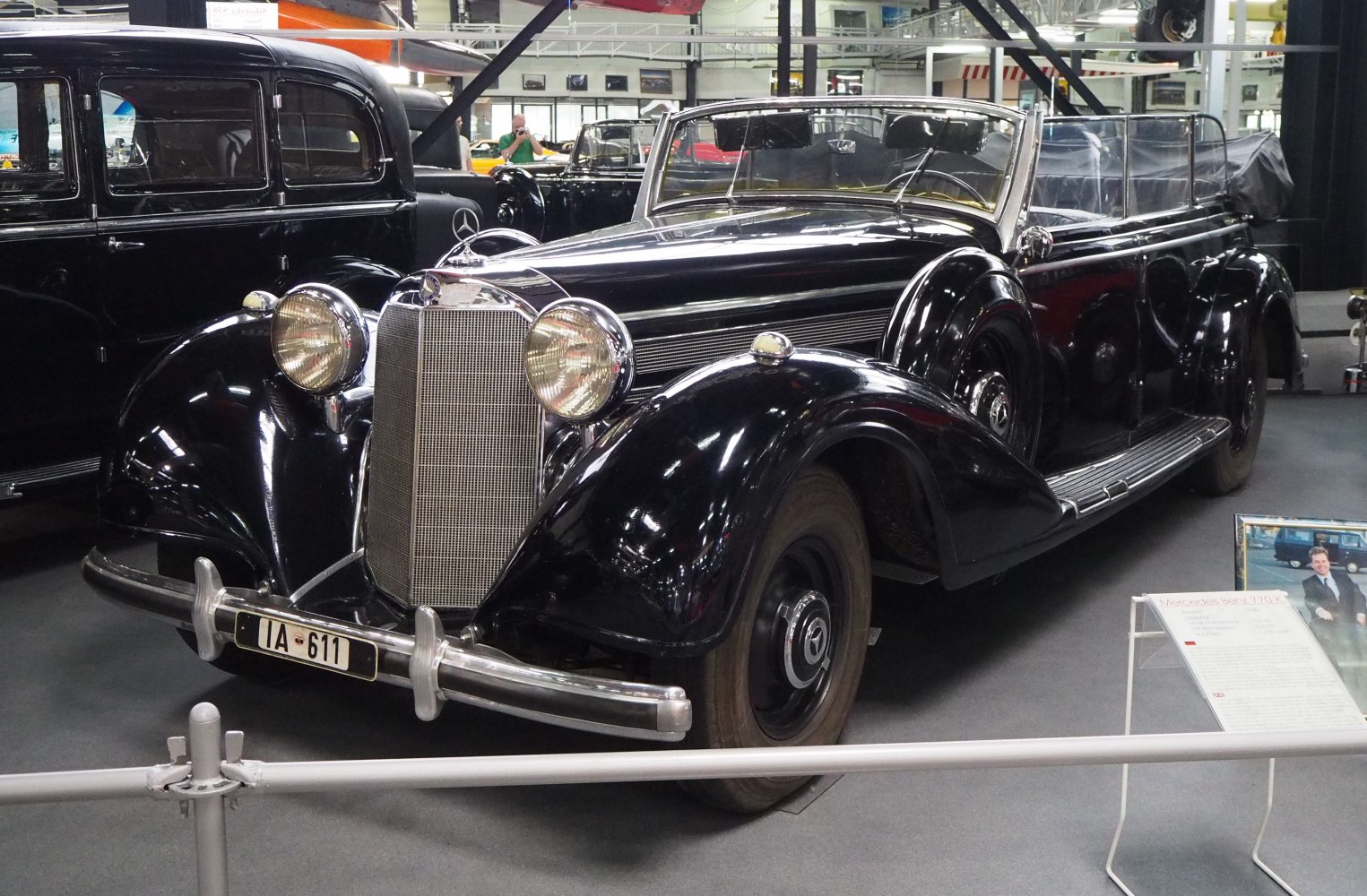https://totalrenting.es/wp-content/uploads/2022/10/mercedes-benz-770-cabriolet-w150-1938-7-7-230-cv-cabriolet-1.png