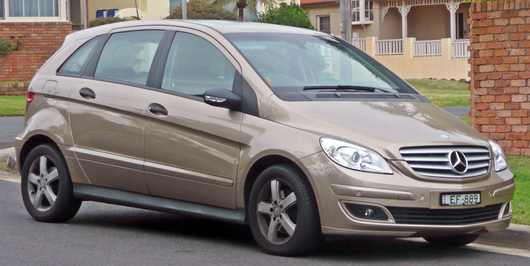 https://totalrenting.es/wp-content/uploads/2022/10/mercedes-benz-clase-b-w245-2005-b-150-95-cv-mpv.png