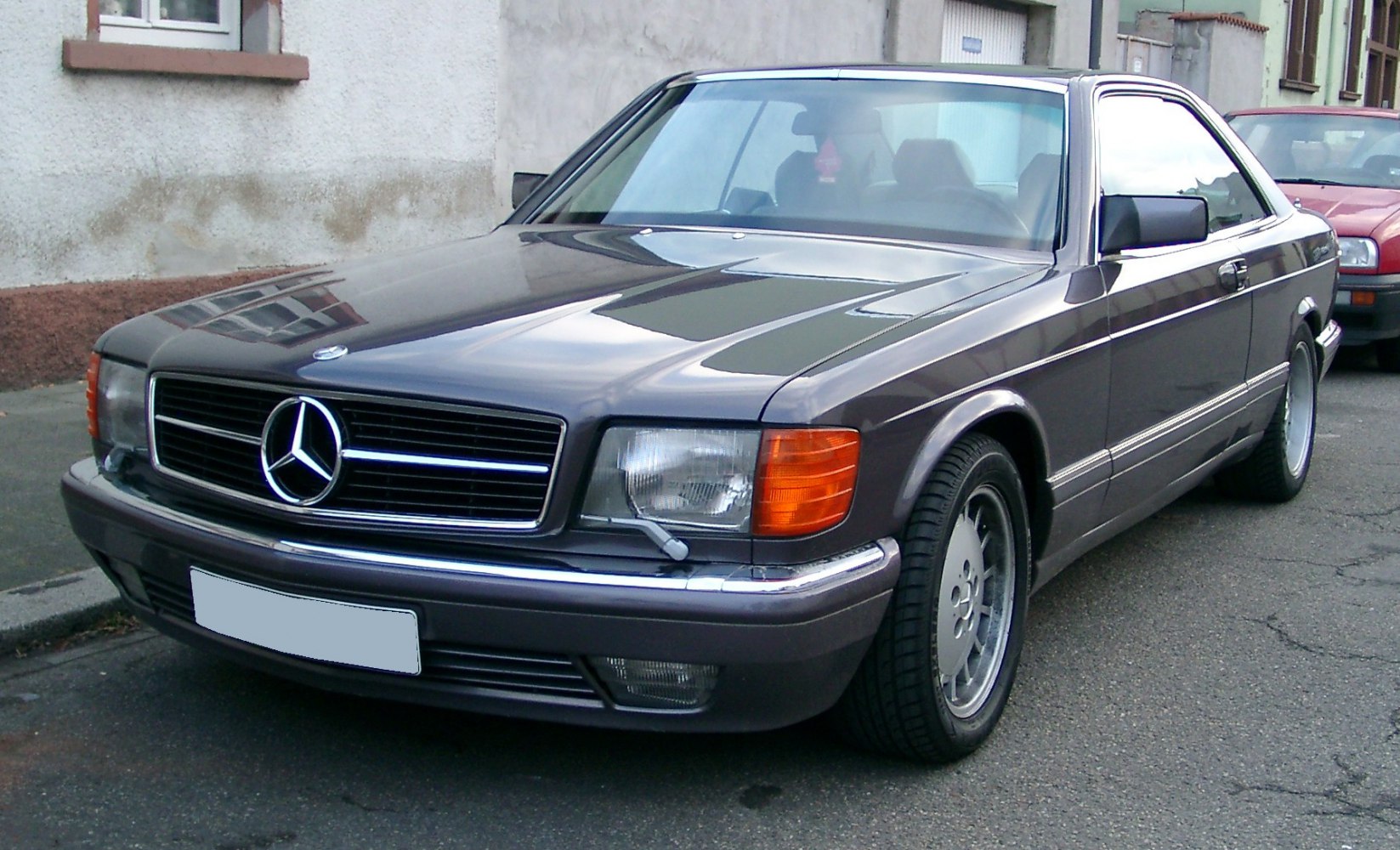 https://totalrenting.es/wp-content/uploads/2022/10/mercedes-benz-clase-s-coupe-c126-facelift-1985-1985-420-sec-v8-cat-224-cv-automatic-coupe.png