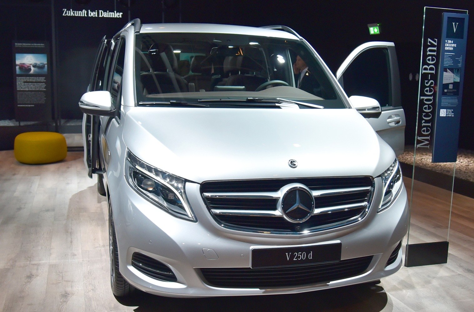 https://totalrenting.es/wp-content/uploads/2022/10/mercedes-benz-clase-v-w447-2014-v-200-cdi-136-cv-minivan.png