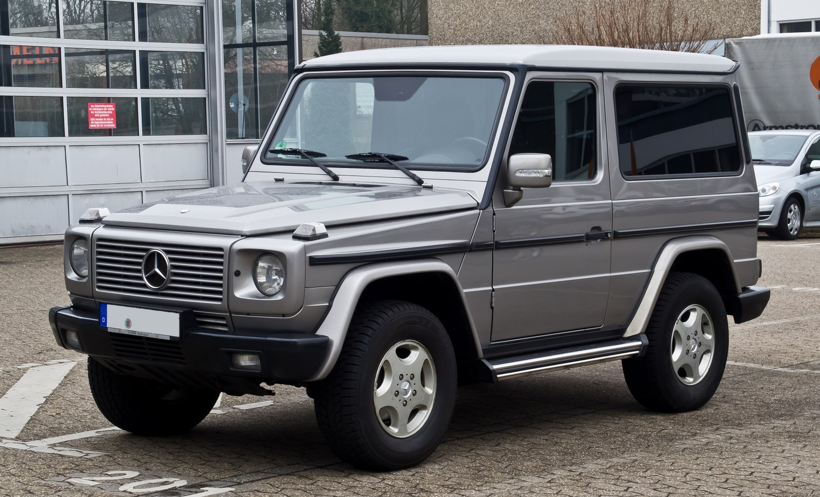 https://totalrenting.es/wp-content/uploads/2022/10/mercedes-benz-g-class-w463-facelift-2000-2000-g-400-cdi-v8-250-cv-4matic-automatic-todoterreno.png