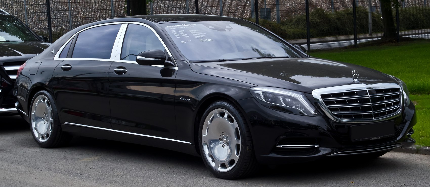 https://totalrenting.es/wp-content/uploads/2022/10/mercedes-benz-maybach-clase-s-x222-2015-s-500-v8-456-cv-g-tronic-berlina.png