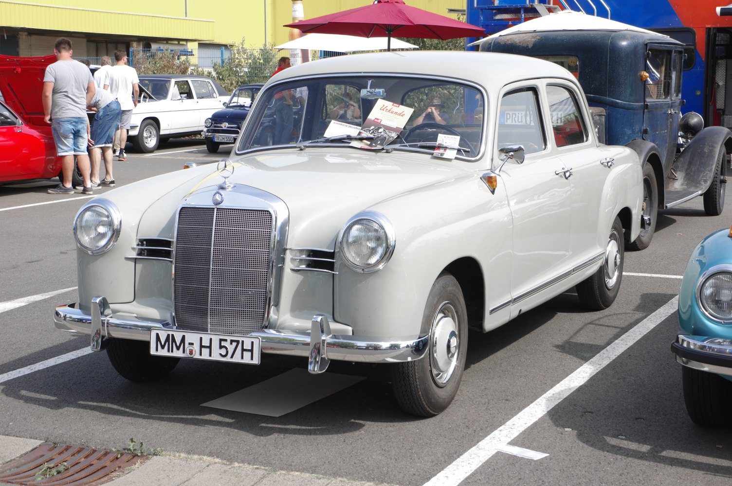https://totalrenting.es/wp-content/uploads/2022/10/mercedes-benz-w120-sedan-1953-180-d-40-cv-berlina.png