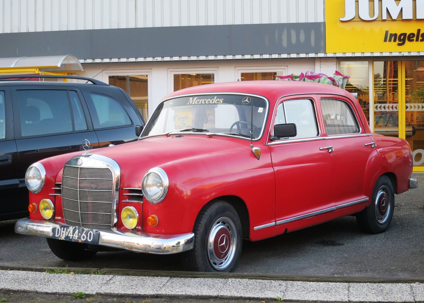 https://totalrenting.es/wp-content/uploads/2022/10/mercedes-benz-w121-sedan-facelift-1959-1959-190-b-80-cv-berlina.png