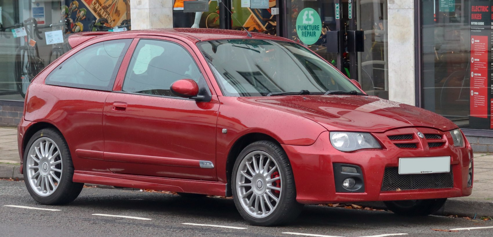 https://totalrenting.es/wp-content/uploads/2022/10/mg-zr-facelift-2004-2004-1-8-16v-vvc-160-cv-hatchback.png