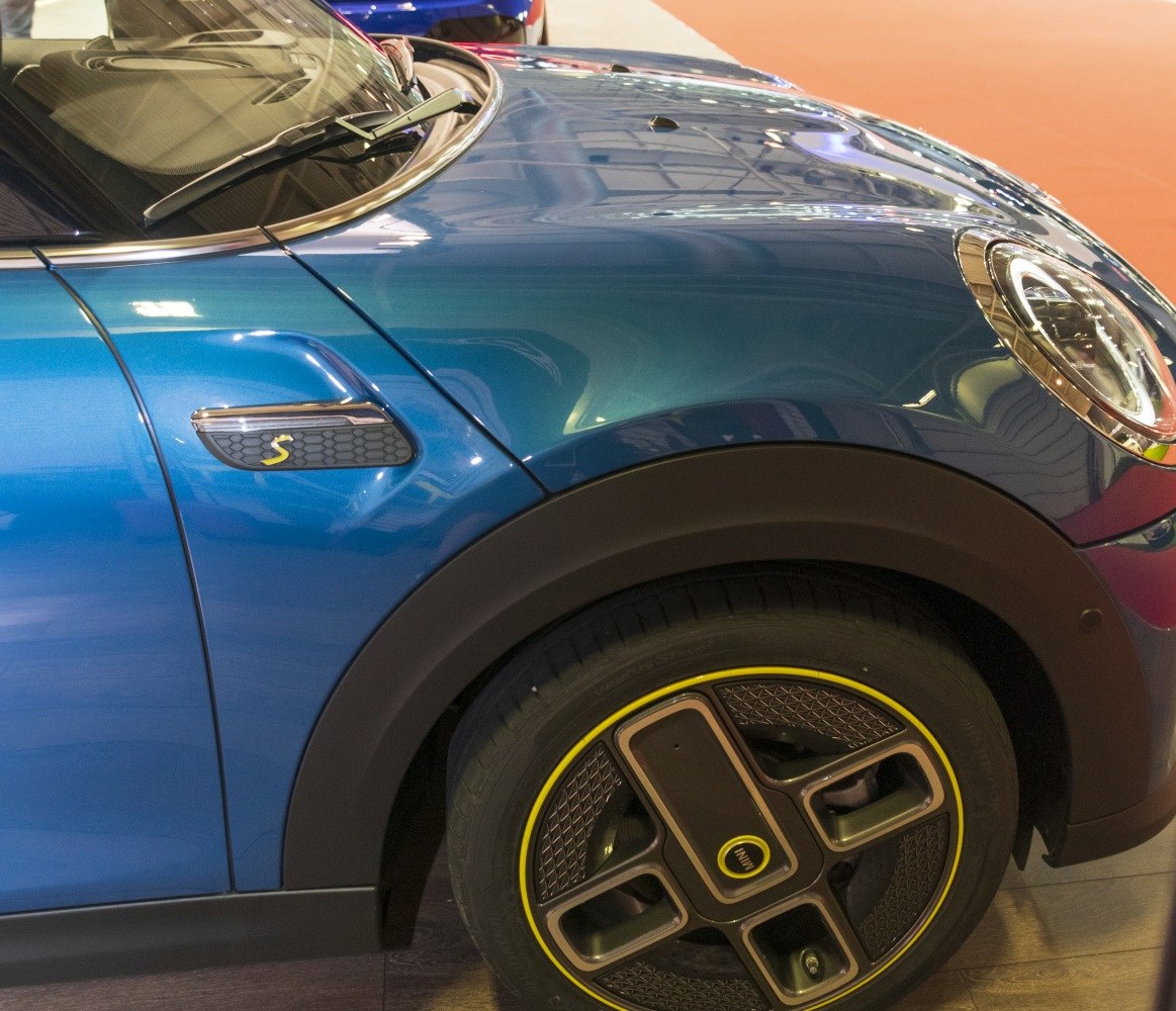 https://totalrenting.es/wp-content/uploads/2022/10/mini-electric-cooper-se-f56-facelift-2021-2021-32-6-kwh-184-cv-hatchback-31.png