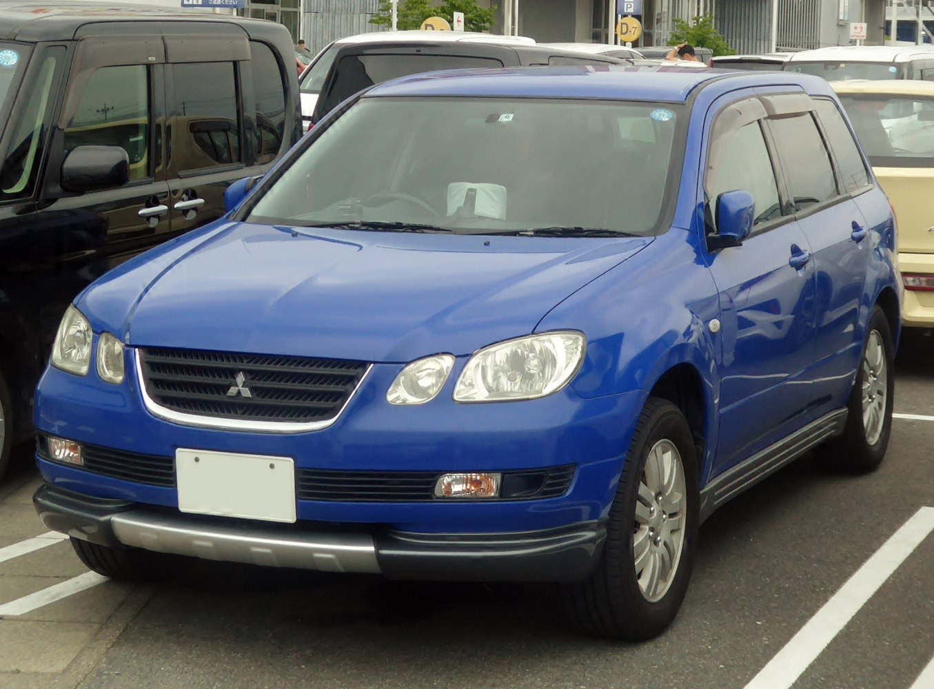 https://totalrenting.es/wp-content/uploads/2022/10/mitsubishi-airtrek-2001-2-0-126-cv-suv.png