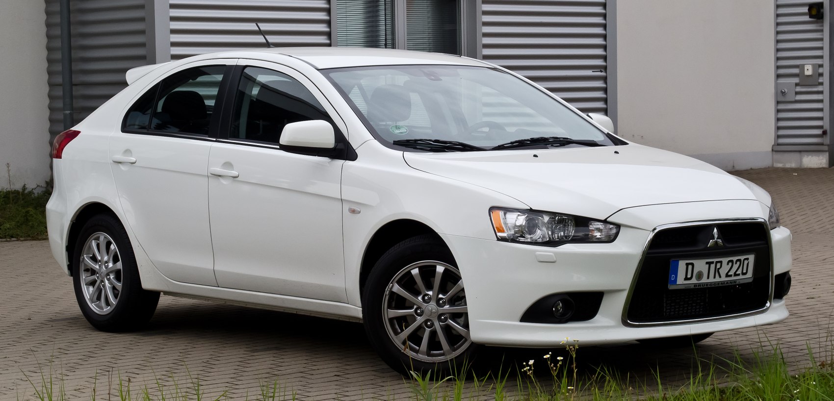 https://totalrenting.es/wp-content/uploads/2022/10/mitsubishi-lancer-sportback-x-gs44s-2008-1-5-109-cv-hatchback.png