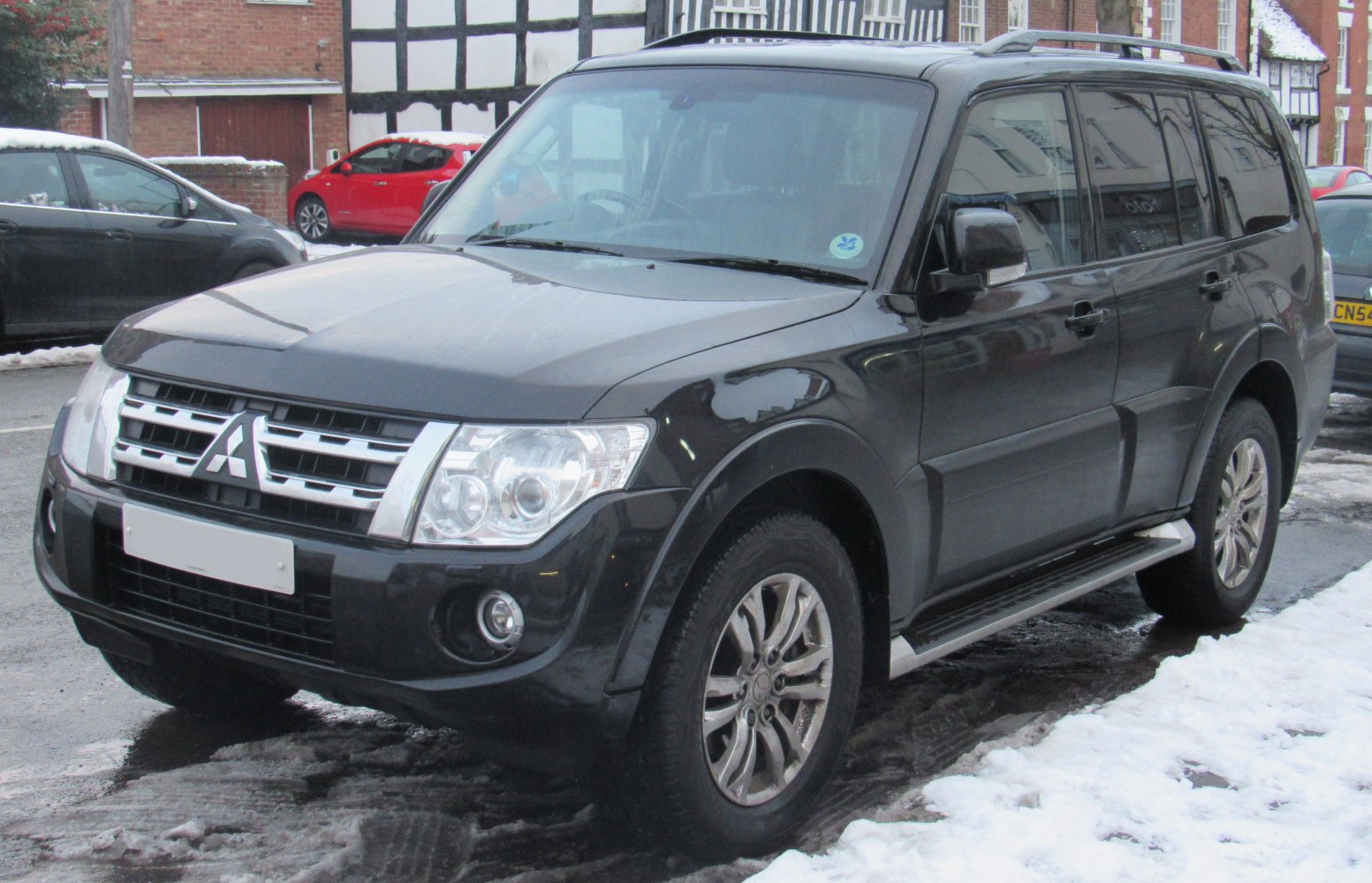 https://totalrenting.es/wp-content/uploads/2022/10/mitsubishi-shogun-iv-5-door-facelift-2011-2012-3-2-di-d-197-cv-super-select-4wd-invecs-ii-suv.png