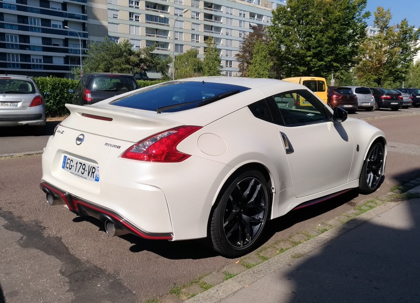 https://totalrenting.es/wp-content/uploads/2022/10/nissan-370z-nismo-facelift-2018-2018-3-7-v6-350-cv-coupe-2.png