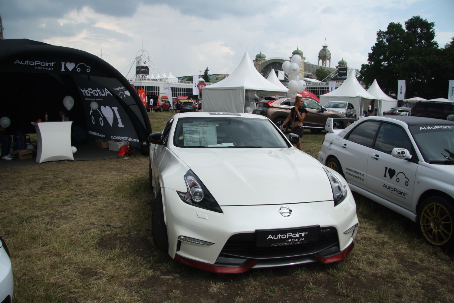 https://totalrenting.es/wp-content/uploads/2022/10/nissan-370z-nismo-facelift-2018-2018-3-7-v6-350-cv-coupe-3.png