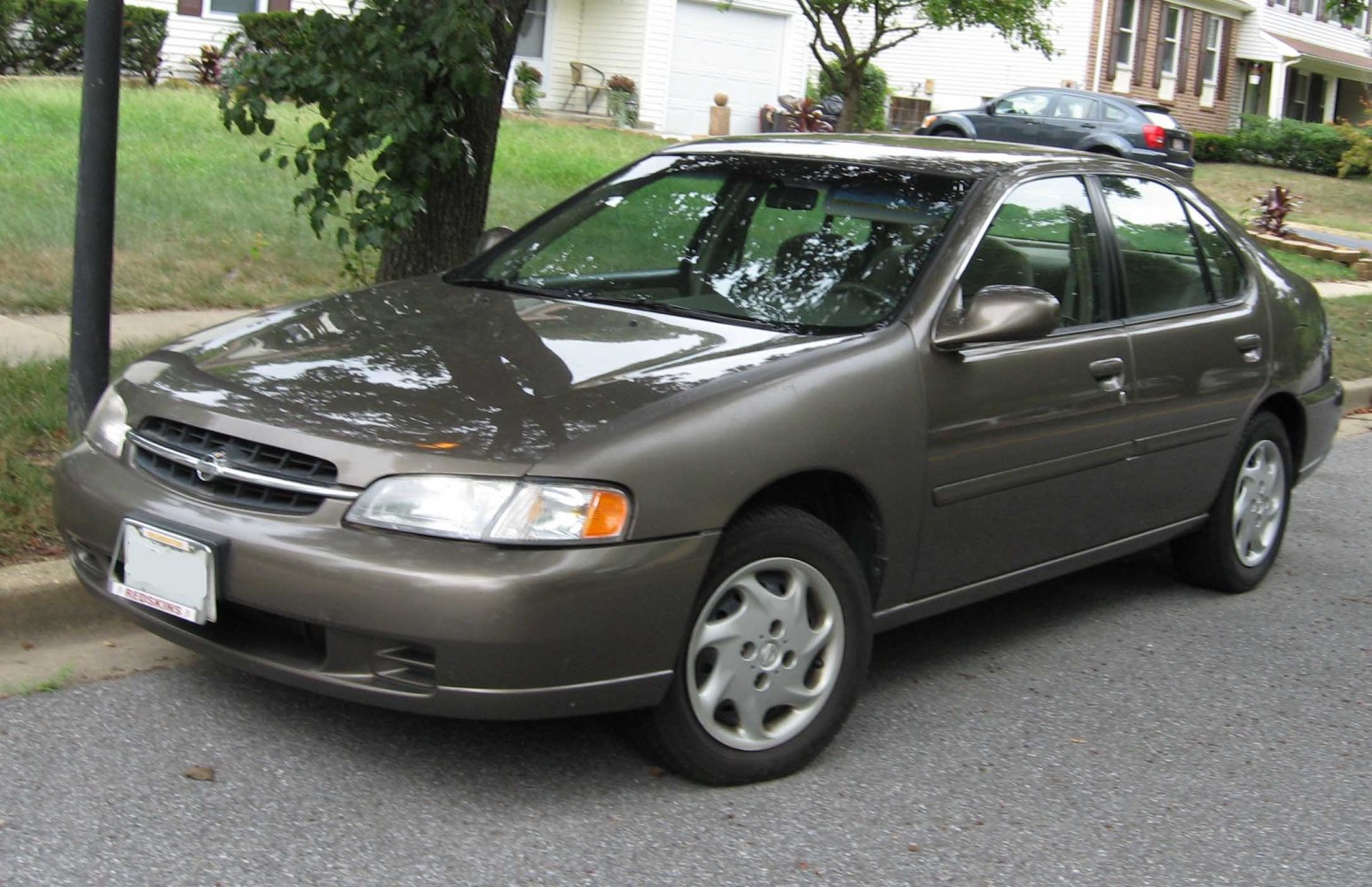 https://totalrenting.es/wp-content/uploads/2022/10/nissan-altima-ii-1998-2-4-16v-152-cv-automatic-berlina.png