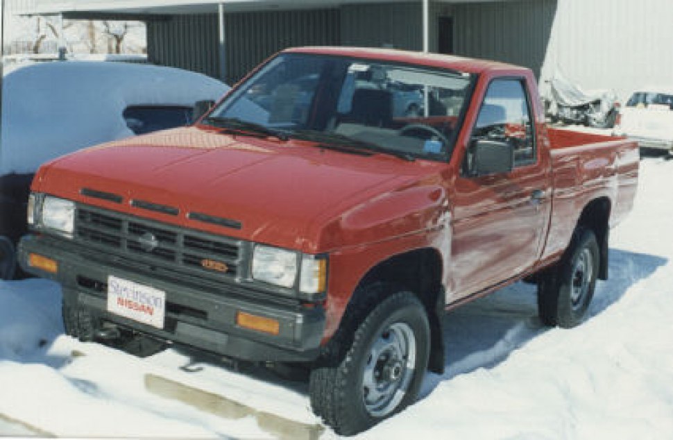 https://totalrenting.es/wp-content/uploads/2022/10/nissan-datsun-d21-1990-2-0-4wd-91-cv-pick-up.png