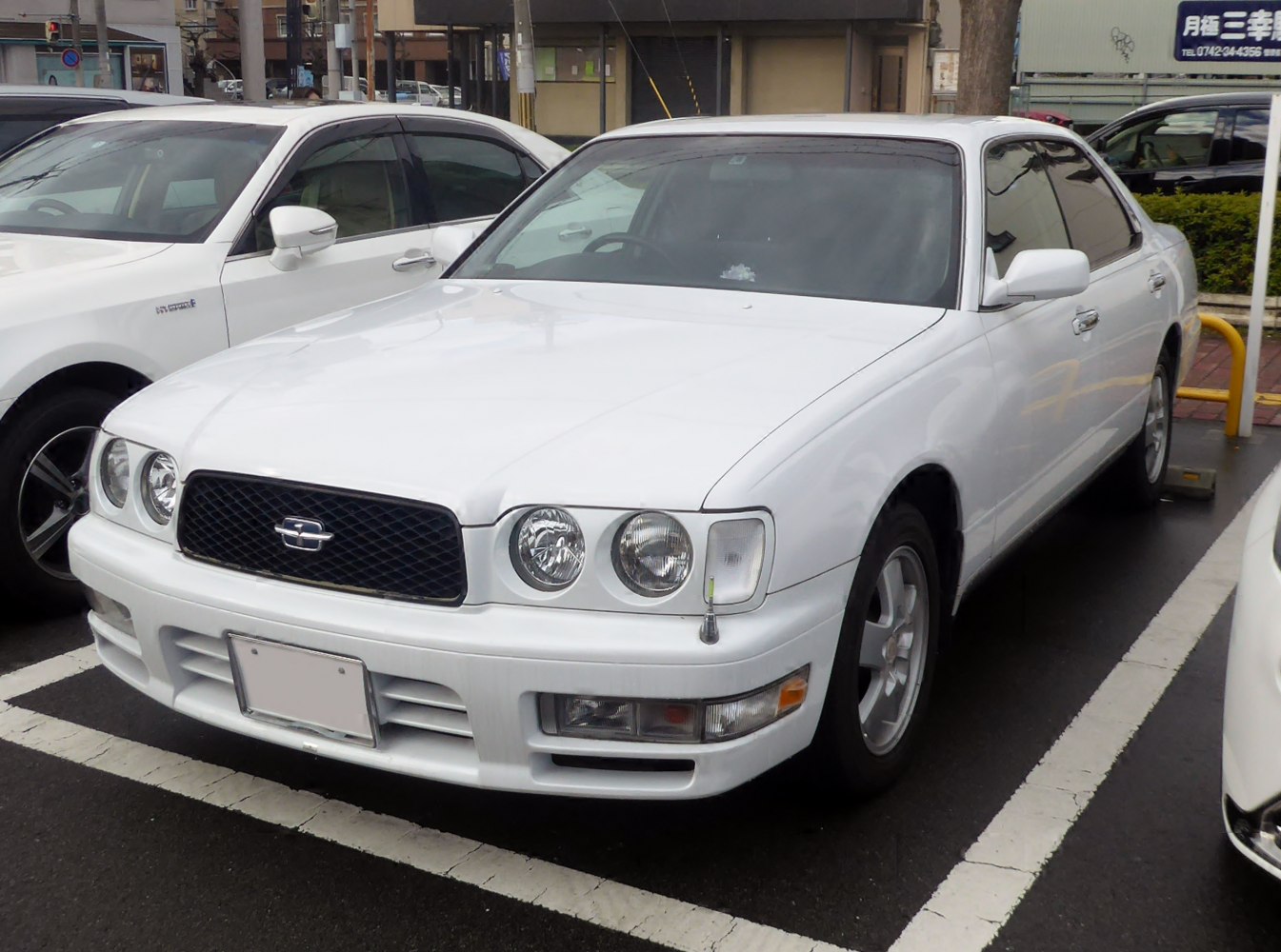 https://totalrenting.es/wp-content/uploads/2022/10/nissan-gloria-y33-1995-3-0-i-v6-160-cv-berlina.png