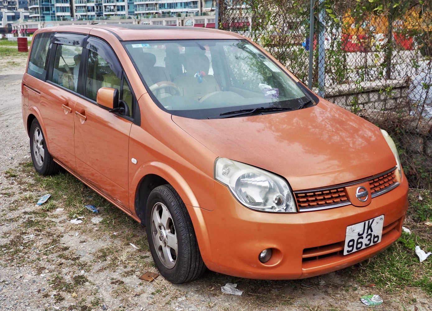 https://totalrenting.es/wp-content/uploads/2022/10/nissan-lafesta-2005-2-0-2wd-137-cv-minivan.png