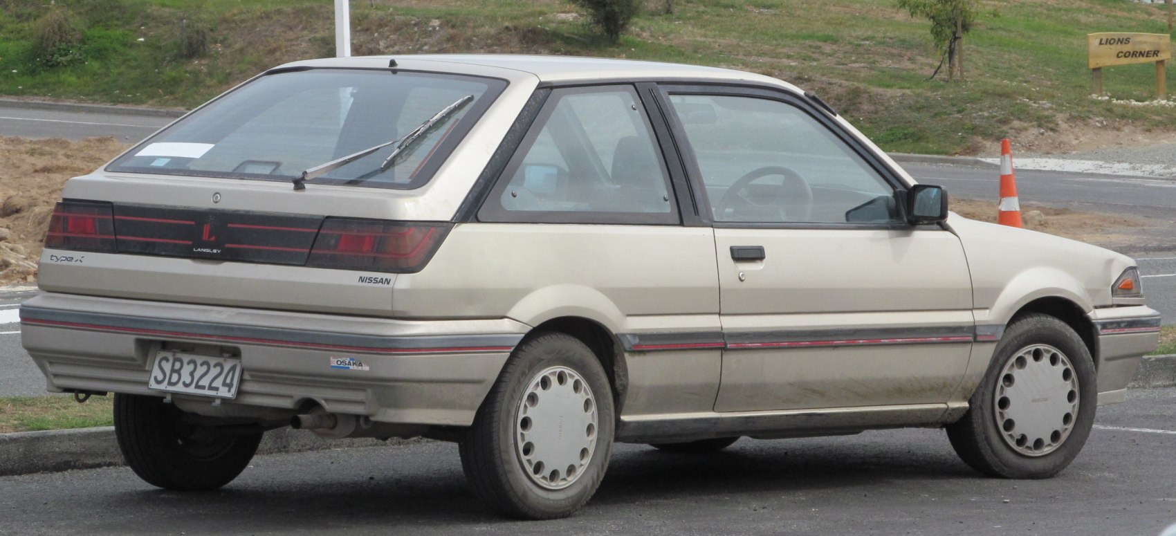 https://totalrenting.es/wp-content/uploads/2022/10/nissan-langley-n13-1986-1-5-73-cv-hatchback-1.png