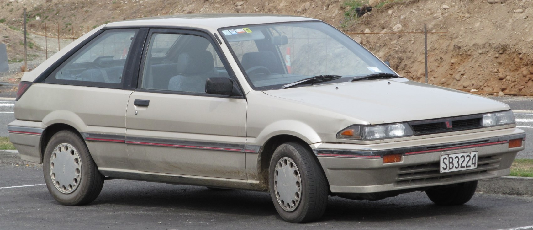 https://totalrenting.es/wp-content/uploads/2022/10/nissan-langley-n13-1986-1-5-73-cv-hatchback.png