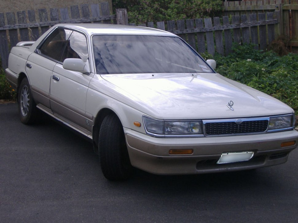 https://totalrenting.es/wp-content/uploads/2022/10/nissan-laurel-e-hc33-1990-2-0-24v-150-cv-berlina.png