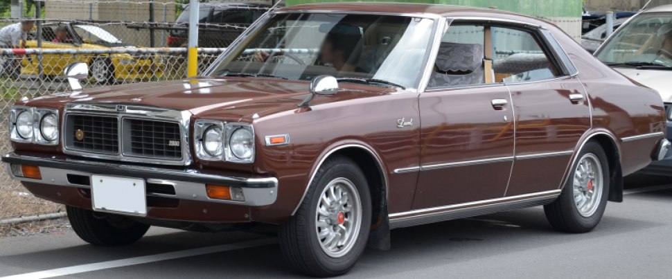 https://totalrenting.es/wp-content/uploads/2022/10/nissan-laurel-hlc230-1977-2-0-97-cv-berlina.png